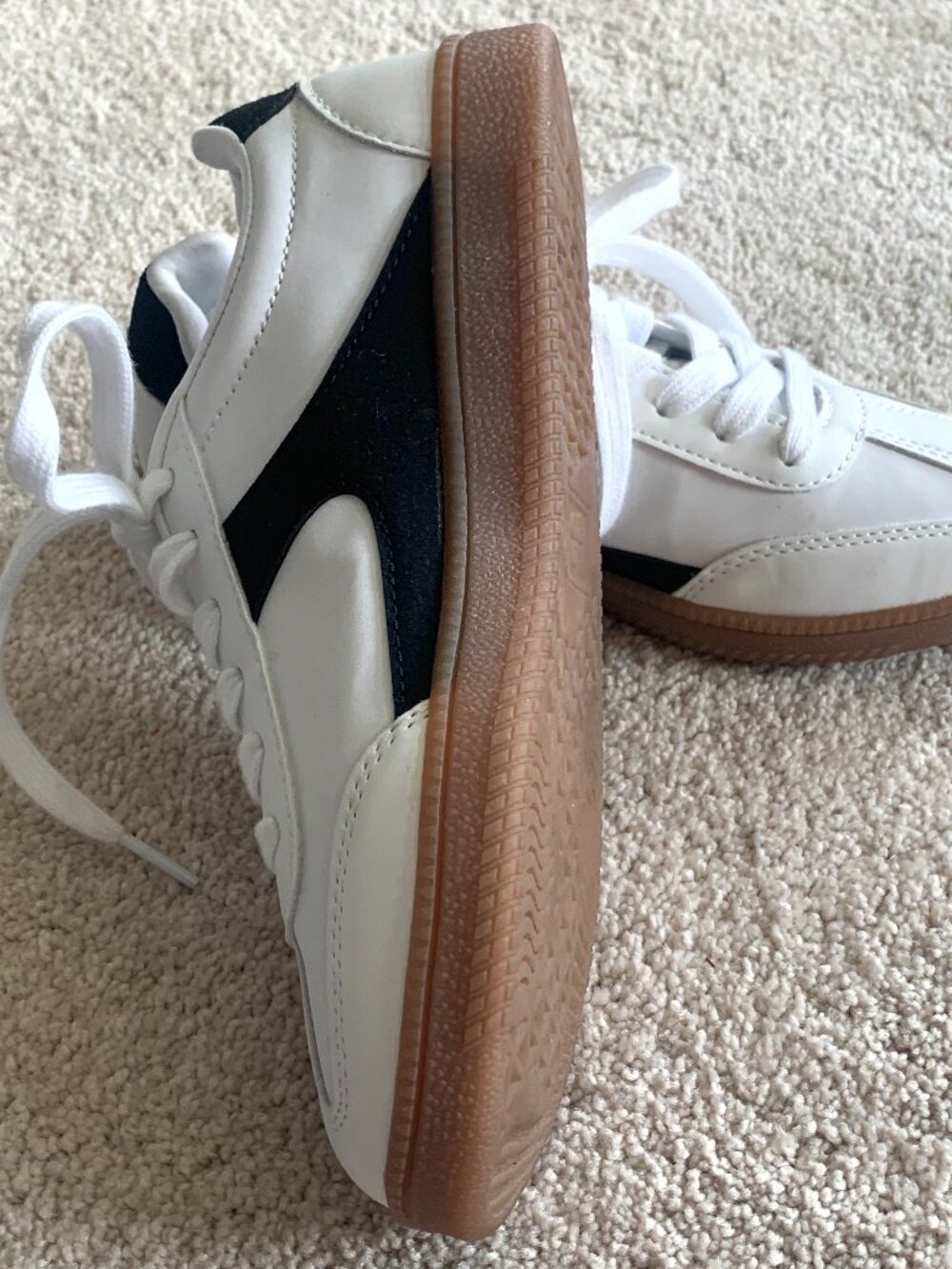 No Boundaries Women's Lace Up Sport Sneakers, Size 6 - Picture 7 of 8